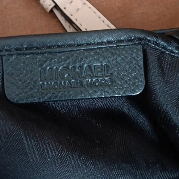 Michael Kors Black and Tan Tote Bag.EUC - Picture 8 of 10